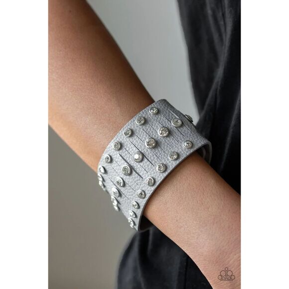Taking the Stage Silver Bracelet - Picture 1 of 1